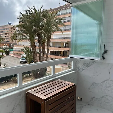 דירה Splendido Fronte Mare Vista - Prima Linea Mare טורבייחה